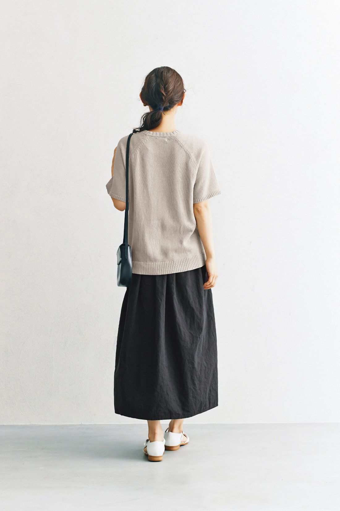 and myera リネン綿のギャザースカート〈黒〉｜レディースファッション 