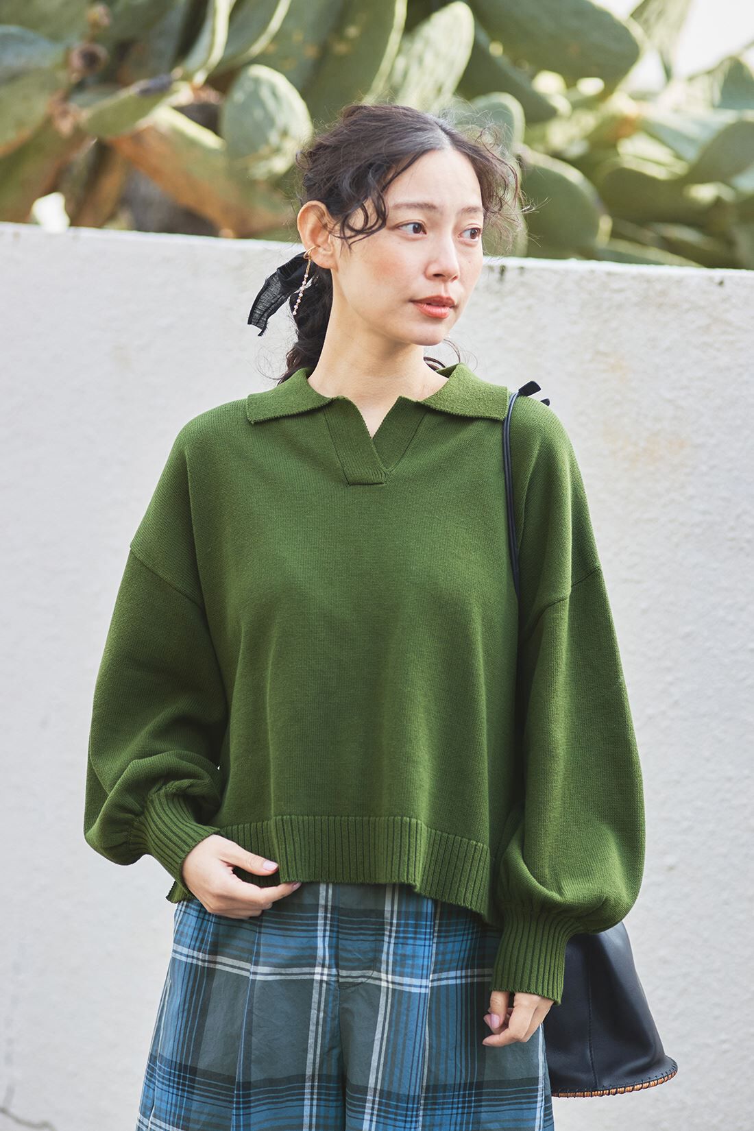 and myera［アンドマイラ］|and myera ワイドシルエットのスキッパーセーター 〈カーキ〉