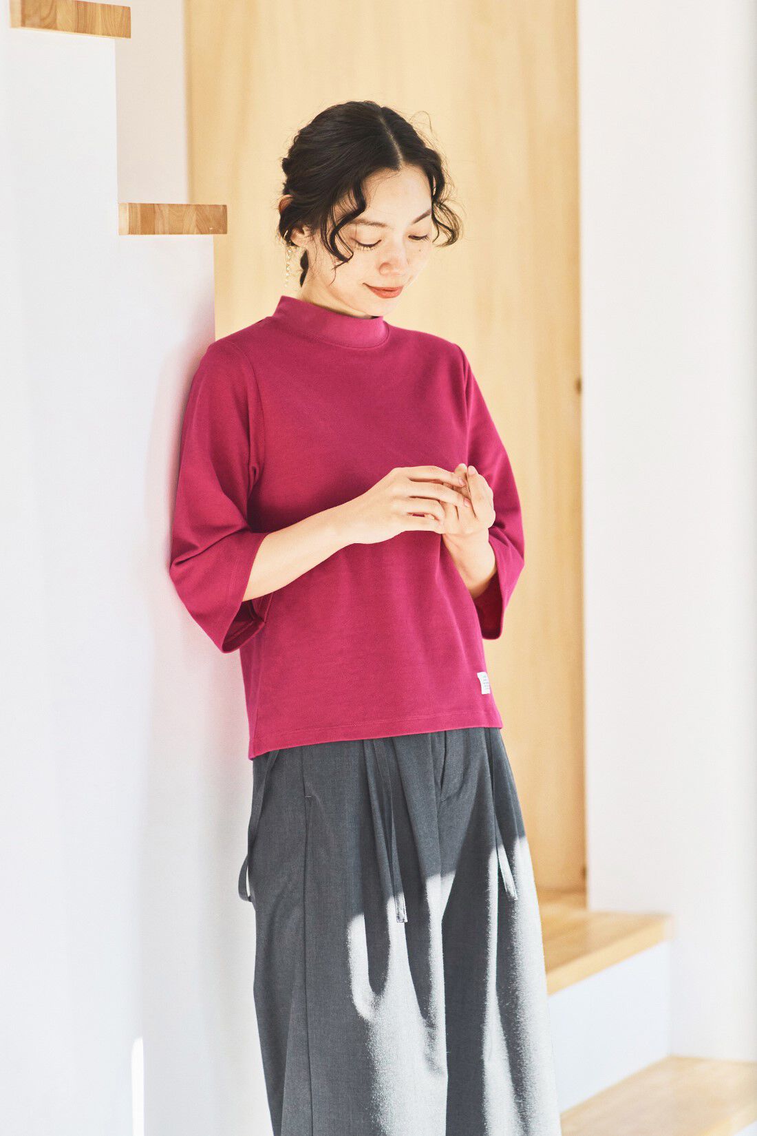 and myera|【初回お試しキャンペーン】and myera ちょっぴりコンパクトなハイネックTシャツの会