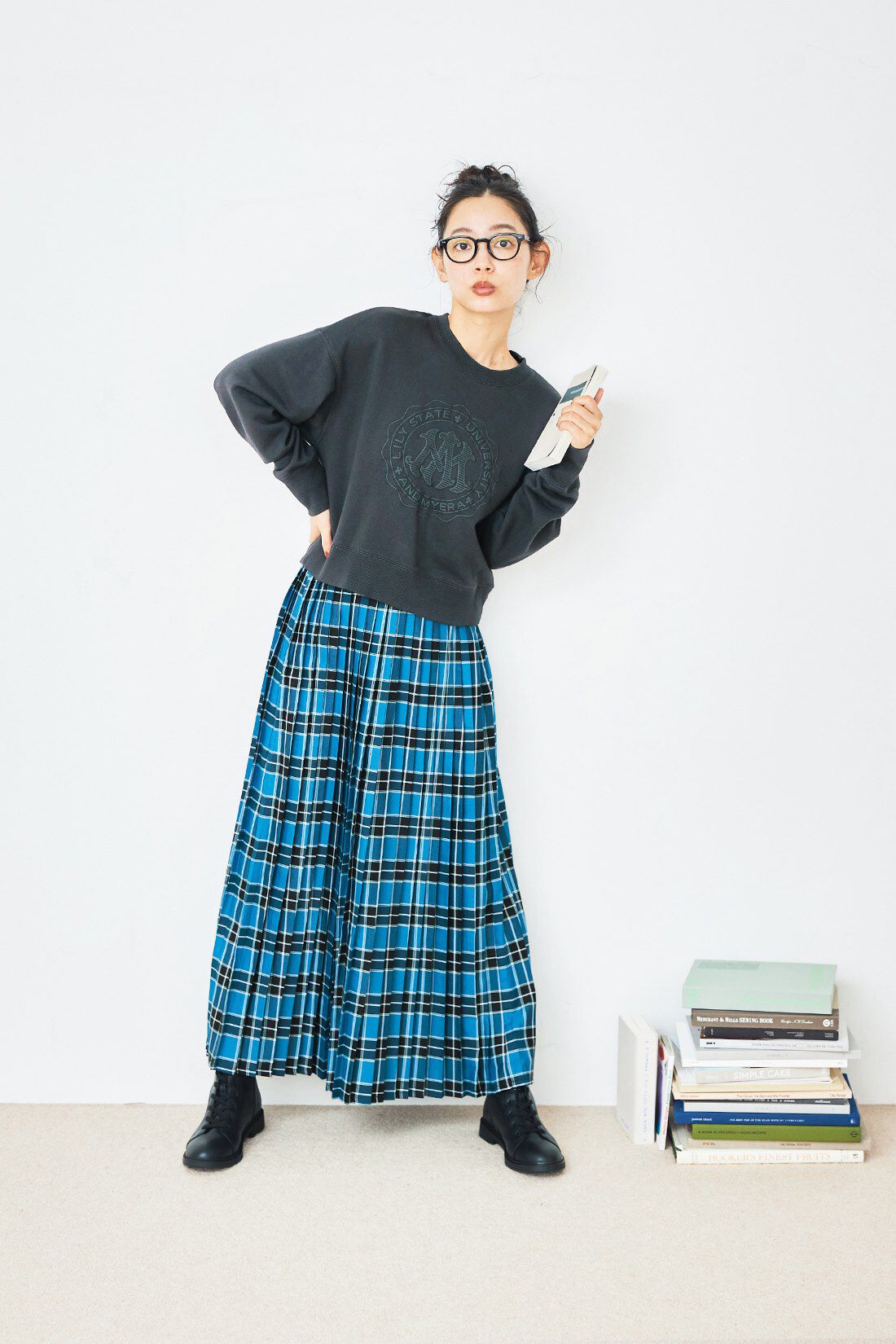 and myera|and myera feat.yurie カレッジロゴトレーナー