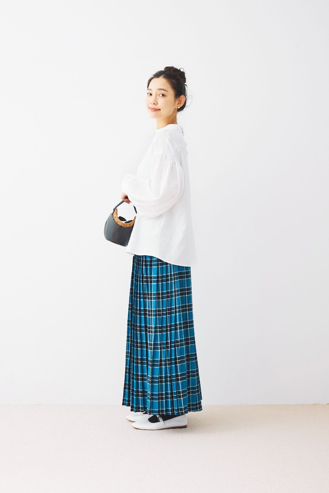 and myera|and myera ボリュームスリーブトップス〈白〉