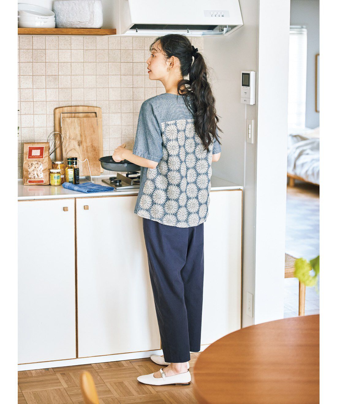 and myera|and myera マーガレット刺しゅうトップス