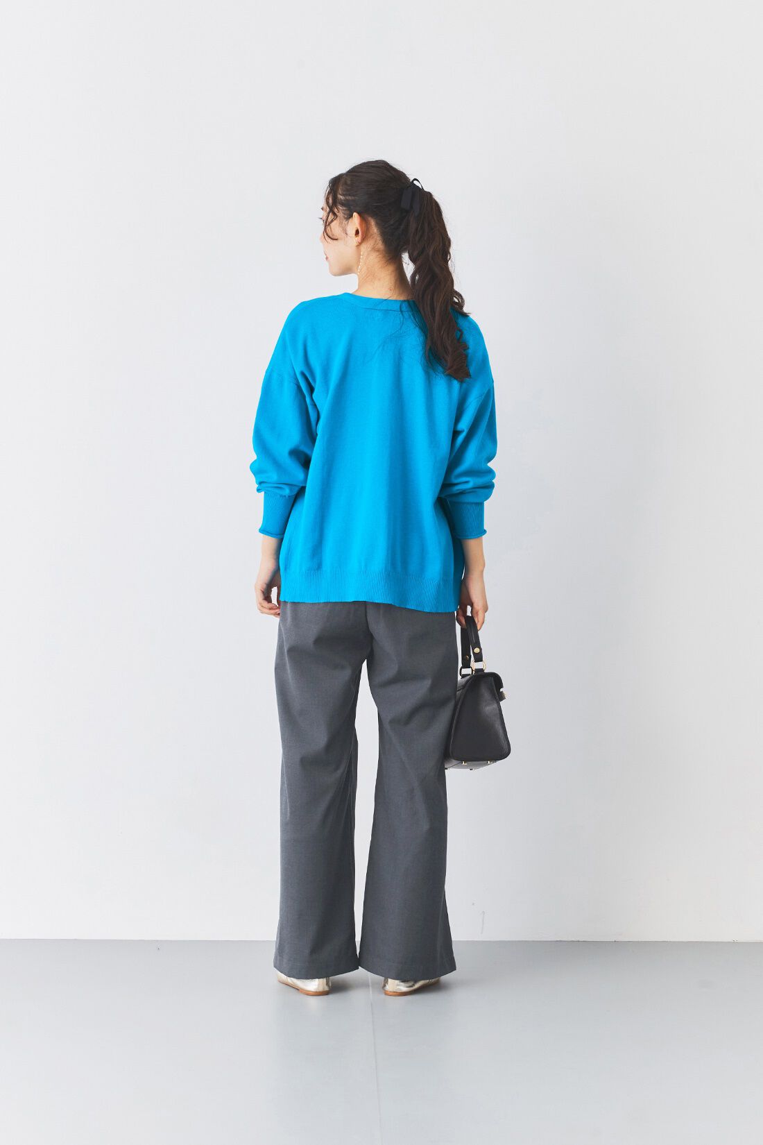 and myera［アンドマイラ］|and myera カーデとＴシャツのセット〈青色〉