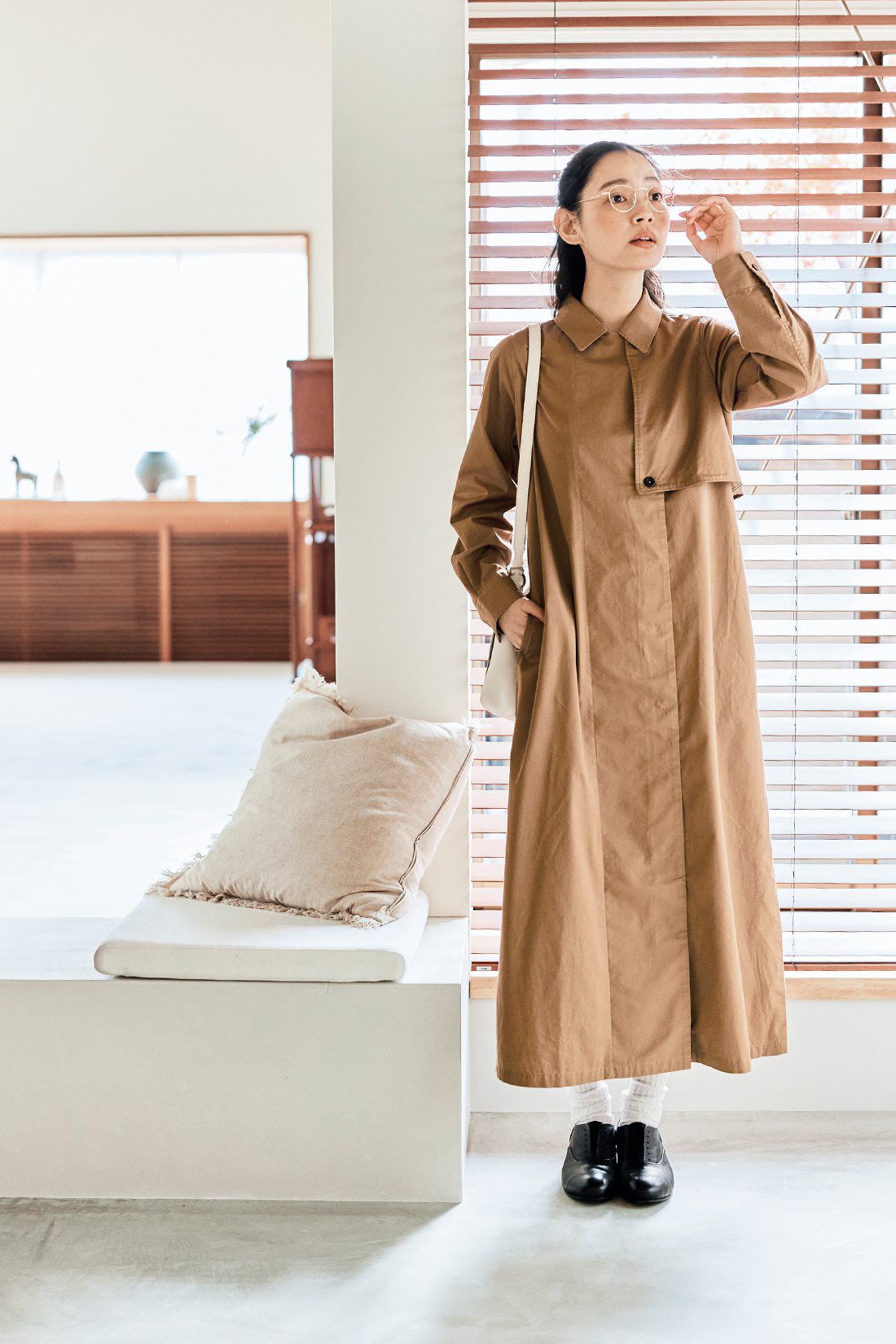 and myera［アンドマイラ］|and myera トレンチコートワンピース〈ベージュ〉