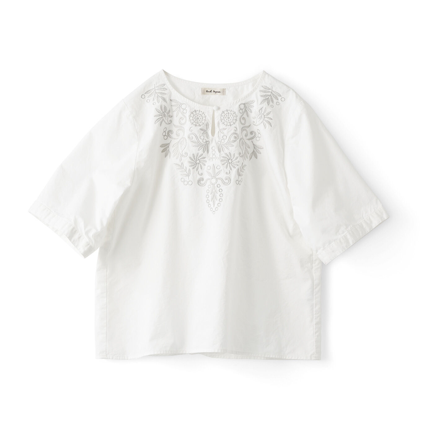ａｎｄ　ｍｙｅｒａ　マーガレット刺しゅうトップス レディース and myera マーガレット刺しゅうトップス｜and myera[アンド