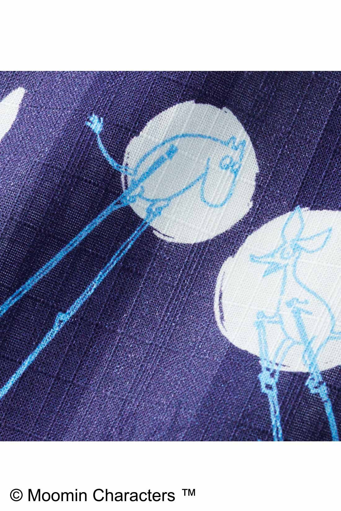 シロップ．|ムーミン 浴衣〈ムーミン谷の彗星〉|ほどよい厚みと凹凸感がある綿100％の変わり織りの生地。さらっとした着心地です。
