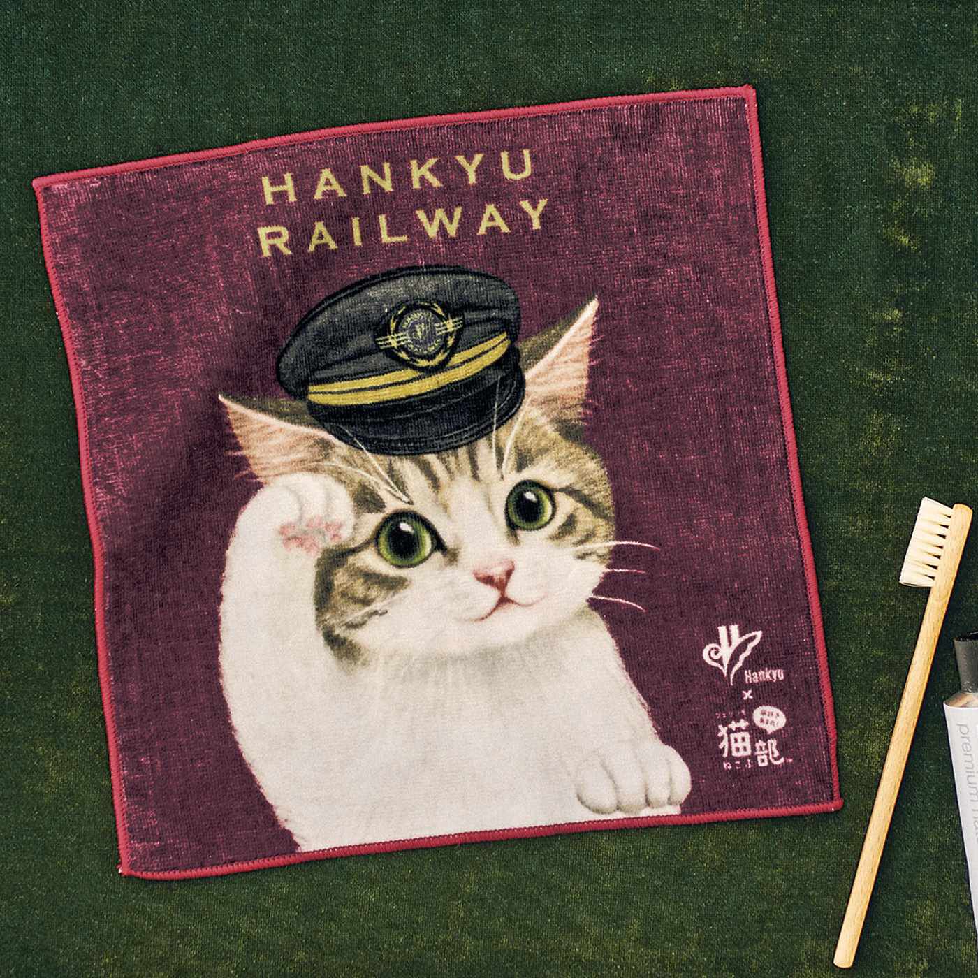 猫部|阪急電鉄×猫部　猫車掌さんのハンドタオル