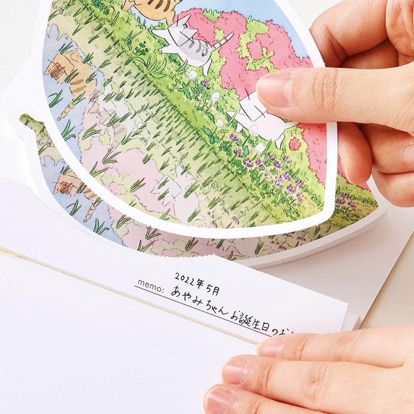 猫部|日本画家 久保智昭さんとつくった　猫とお花の季節のダイカットポストカードブックの会|ミシン目で切り取って使います。