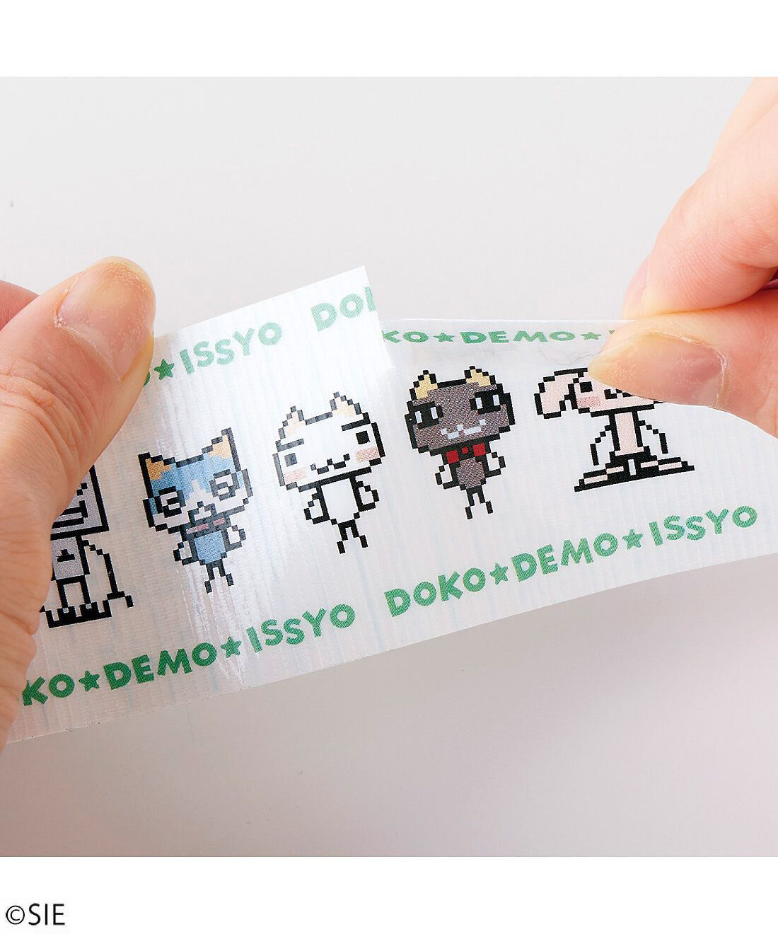 猫部|どこでもいっしょ×猫部　トロと仲間たちの養生テープの会|はさみを使わず手で簡単にカットできる。