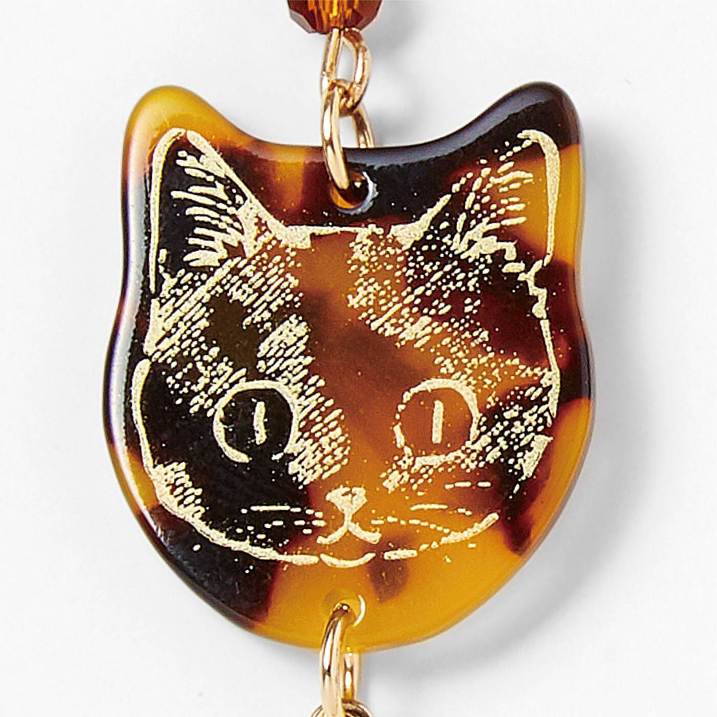 猫部|マスクにもめがねにも　猫愛カラーのアクセ感覚　グラスコードの会|猫パーツには大人かわいい猫さんをゴールドでプリント。