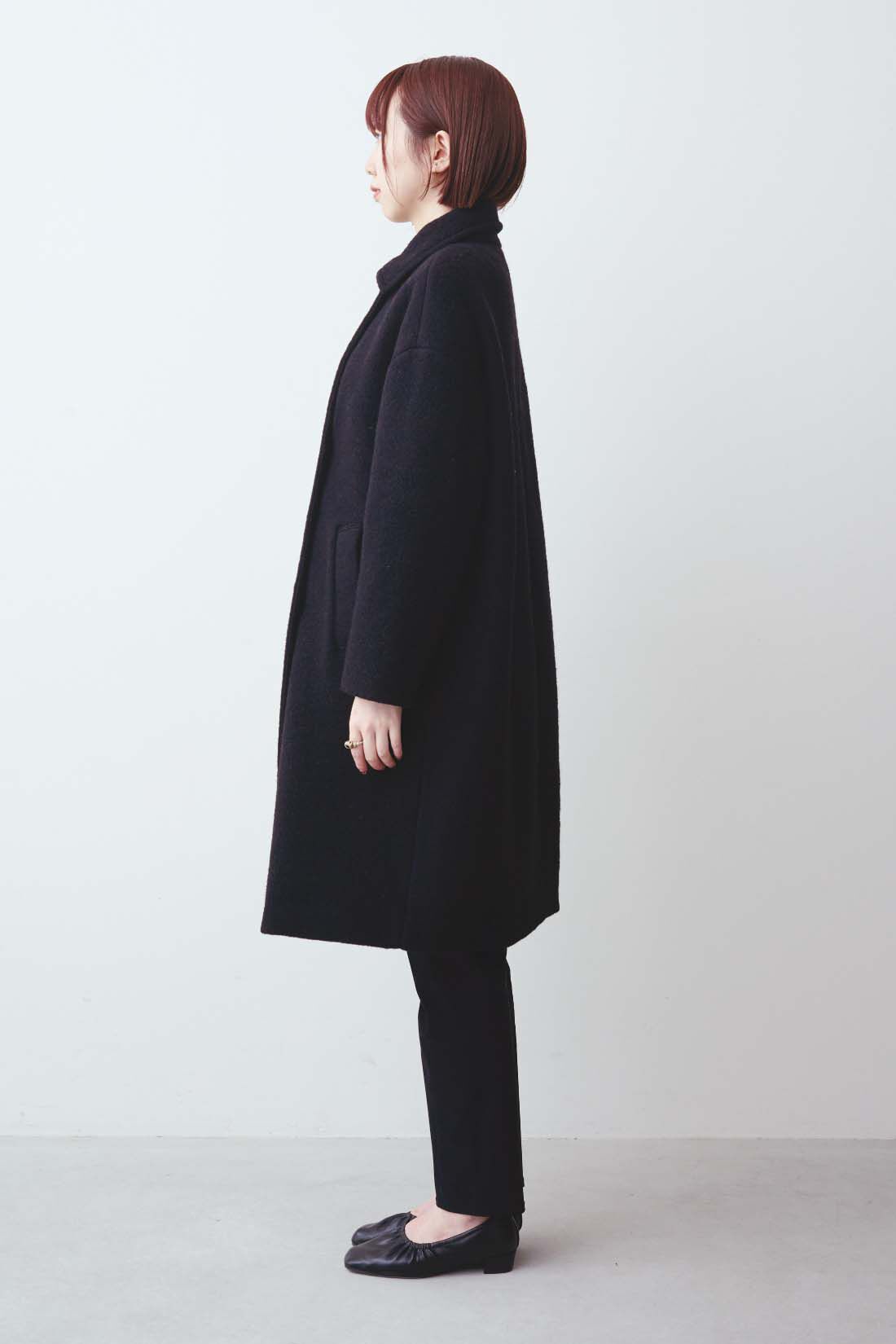 DRECO by IEDIT|IEDIT[イディット]　スライバーニット素材で軽くて暖か ゆるっと着こなす新鮮ロング丈Pコート〈ブラック〉|モデル身長：169cm 着用サイズM