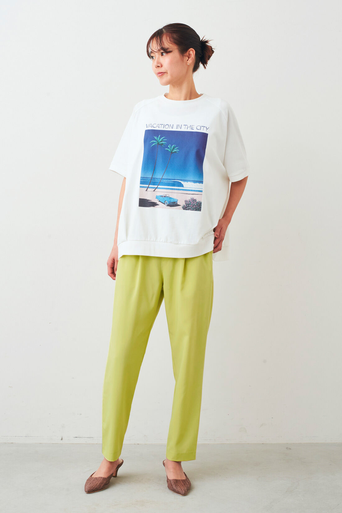 DRECO by IEDIT|【3～10日でお届け】IEDIT[イディット]　永井博さんコラボ VACATION IN THE CITY コクーンTシャツ〈ホワイト〉