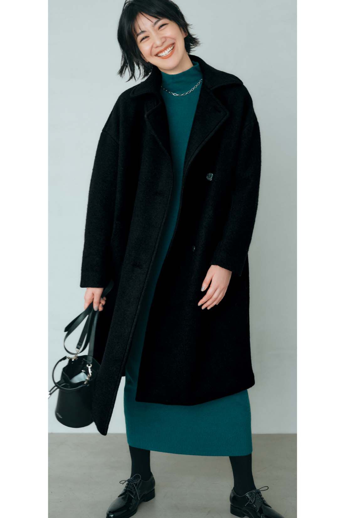 DRECO by IEDIT|IEDIT[イディット]　スライバーニット素材で軽くて暖か ゆるっと着こなす新鮮ロング丈Pコート〈ブラック〉