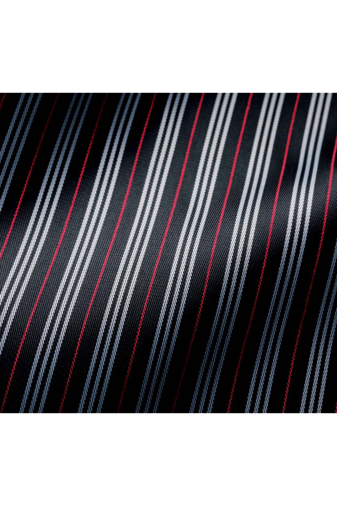 DRECO by IEDIT|IEDIT[イディット]　スライバーニット素材で軽くて暖か ゆるっと着こなす新鮮ロング丈Pコート〈ブラック〉|裏地は赤をきかせたストライプ柄。