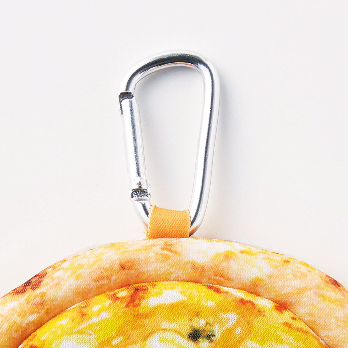 YOU+MORE!|YOU＋MORE!　チーズがびよーんと伸びる　ピザのキーケースの会|バッグに取り付けられるカラビナ付き。