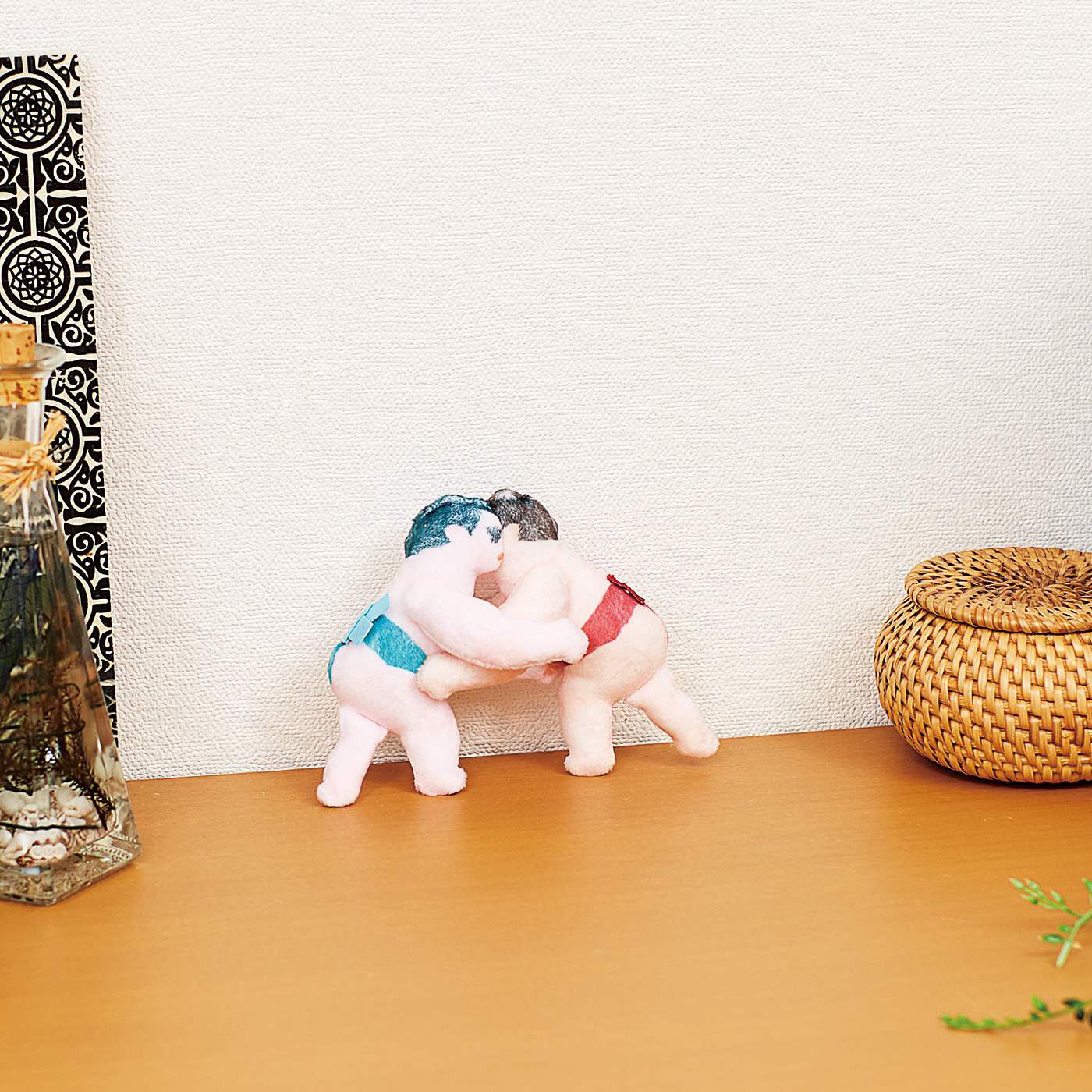 YOU＋MORE！［ユーモア］|YOU+MORE!　はっけよい、のこった！ 相撲が取れる力士マグネットセット|マスコットとして、壁に立てかけて飾っても。