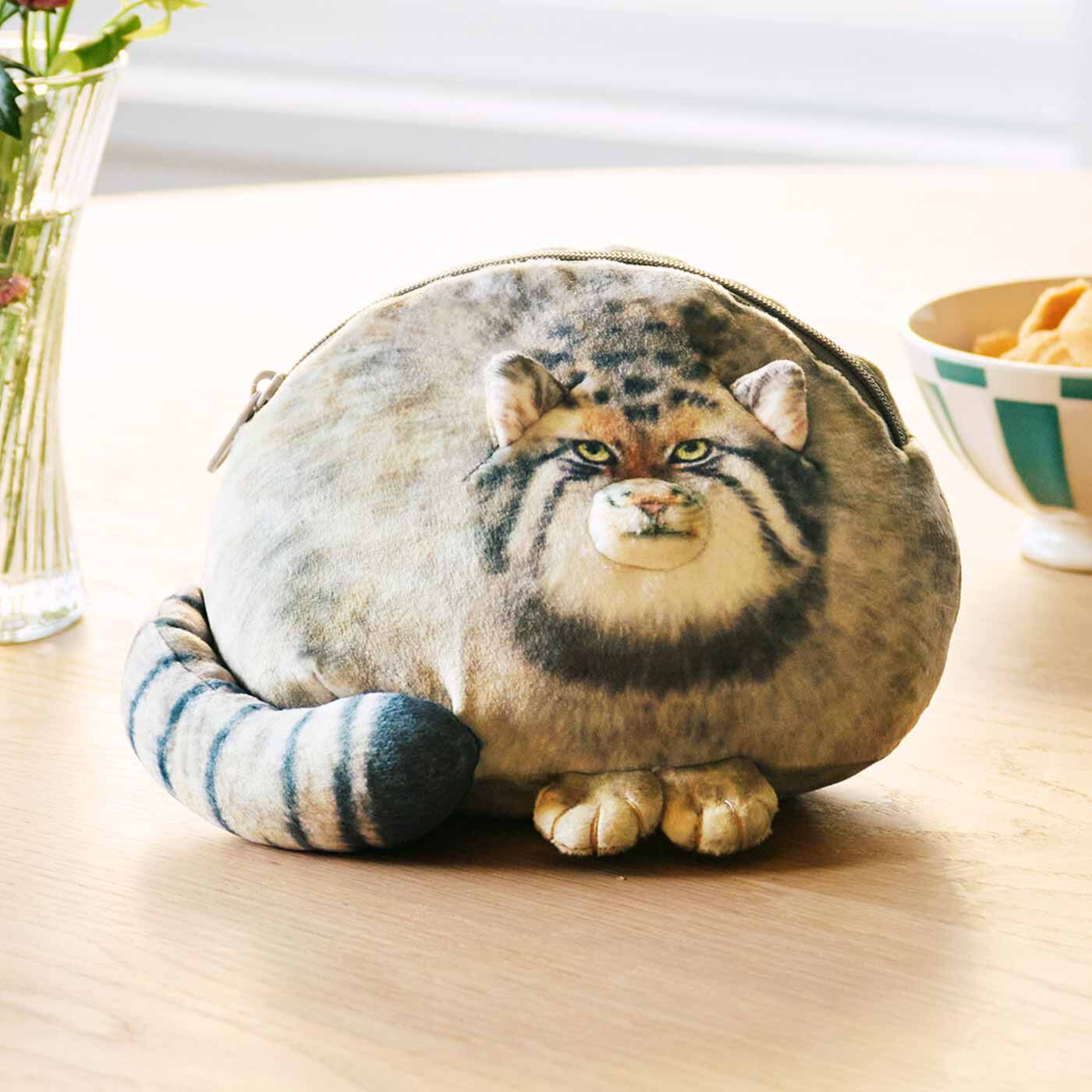 YOU＋MORE！［ユーモア］|YOU＋MORE!　丸すぎる世界最古の猫 マヌルネコもっちり手乗りポーチ