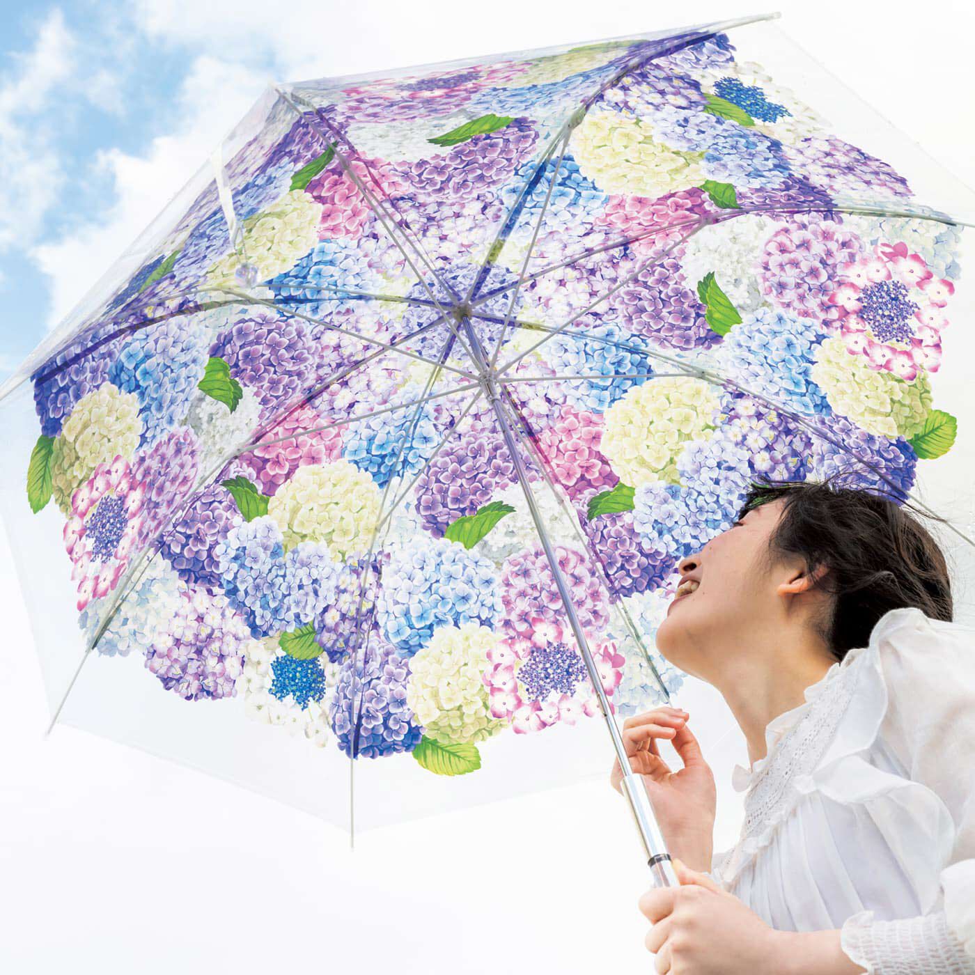 YOU+MORE!|YOU+MORE!　雨空に咲きこぼれる 紫陽花の傘の会|まるで空から紫陽花が降り注ぐよう。