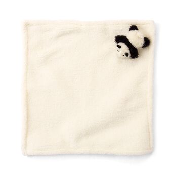 YOU+MORE! | 毛布の上で寝る赤ちゃんパンダハンカチ
