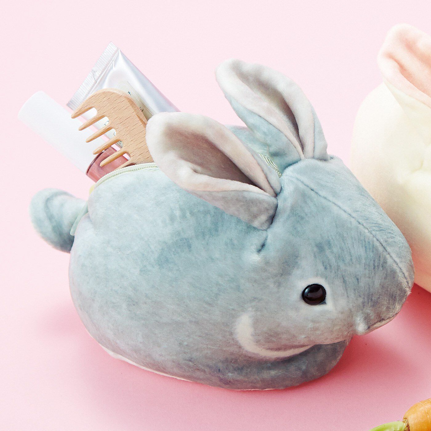 最大12%OFFクーポン 予約お申し込み】 YOU+MORE! もっちり子 夢のようななで心地！ ポーチ