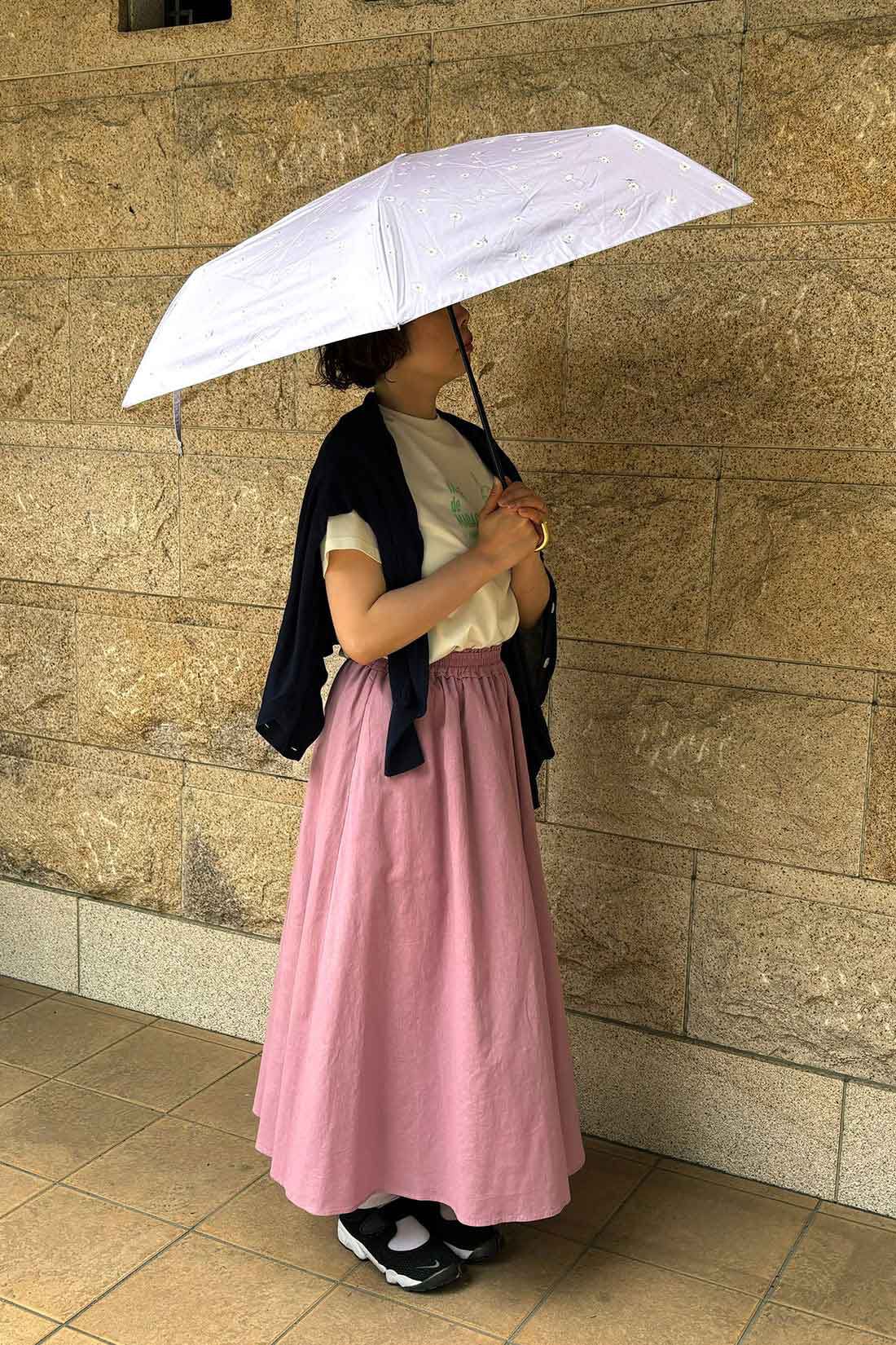 シロップ．特急便|【3～10日でお届け】 遮光ゴールドラインマーガレット晴雨兼用折りたたみ傘【シロップ．バスケット】