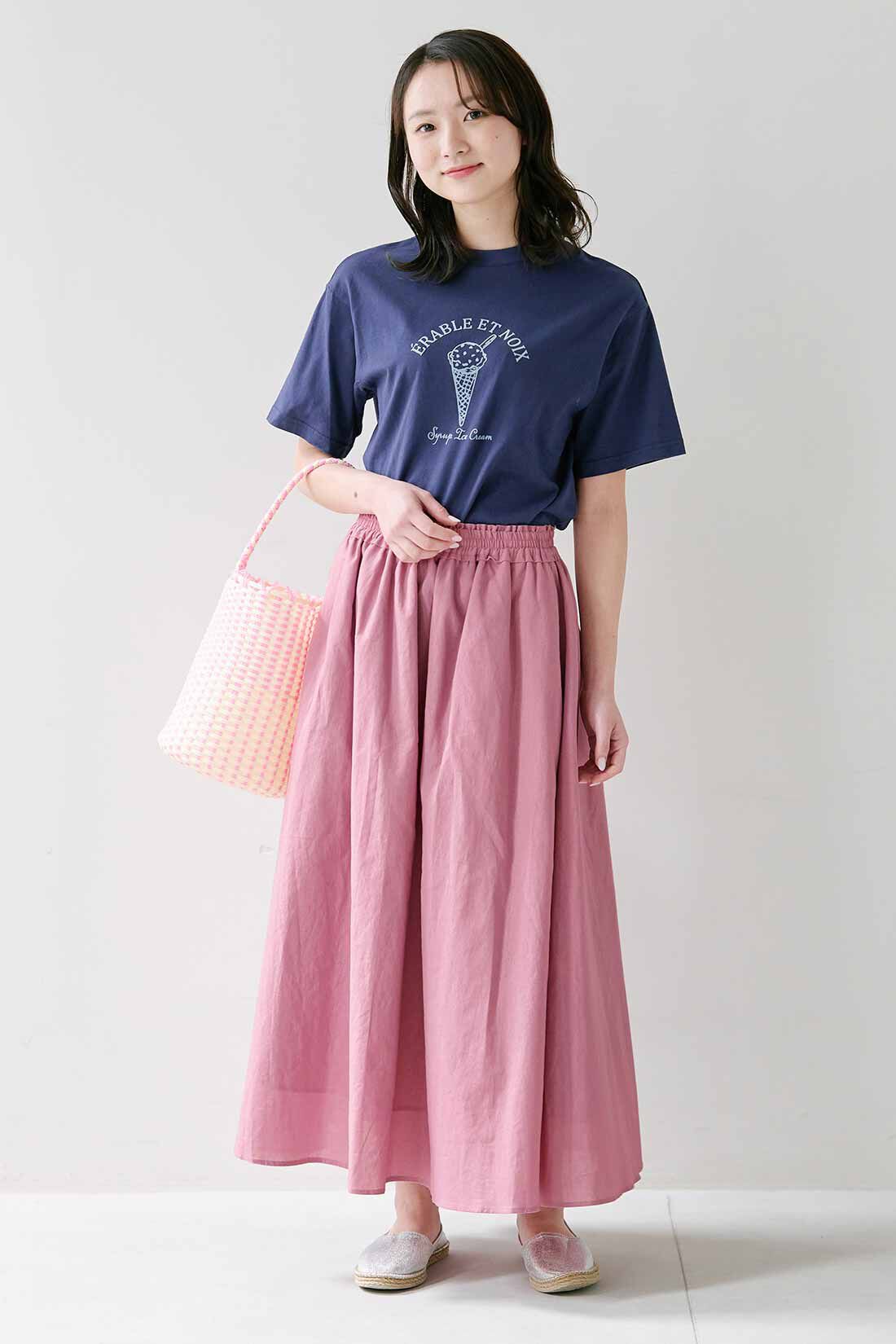 シロップ. 特急便|【3～10日でお届け】シロップ． ちょっぴりレトロ気分なアイスクリームのフロッキープリントＴシャツ〈シングル×ネイビー〉|身長162cm/Mサイズ着用