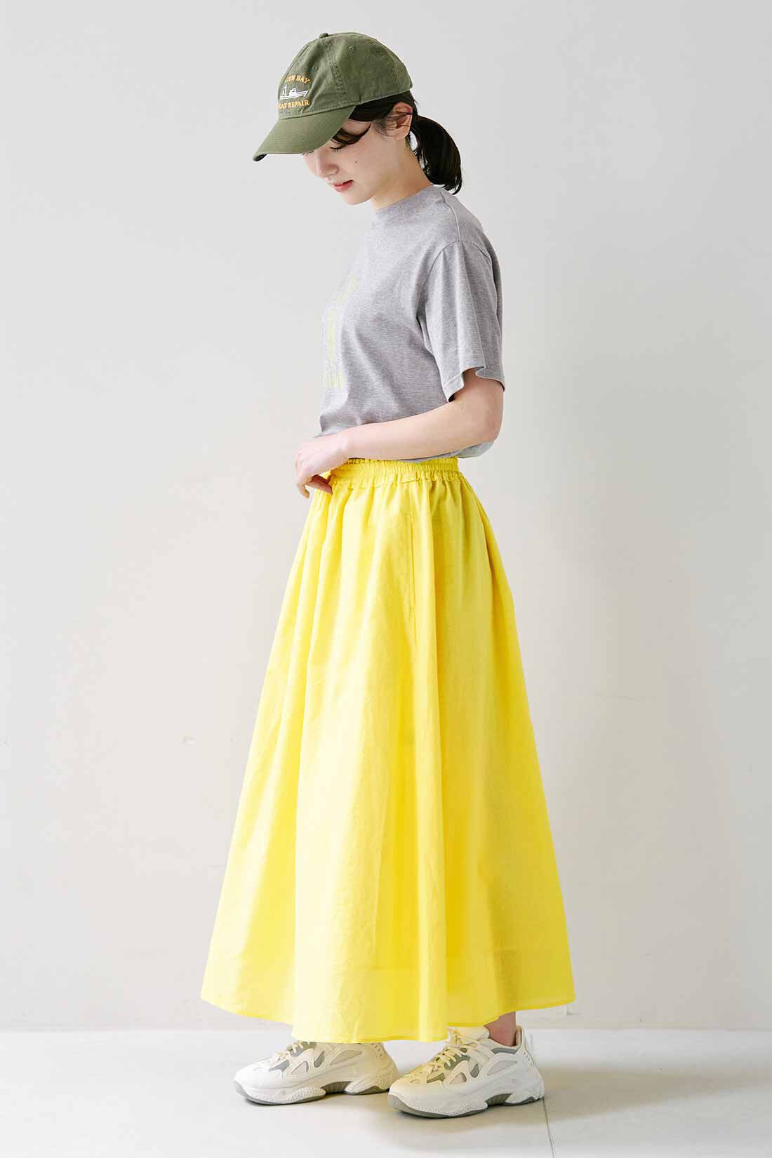 シロップ．特急便|【3～10日でお届け】シロップ． ちょっぴりレトロ気分なアイスクリームのフロッキープリントＴシャツ〈トリプル×グレー〉|身長162cm/Mサイズ着用