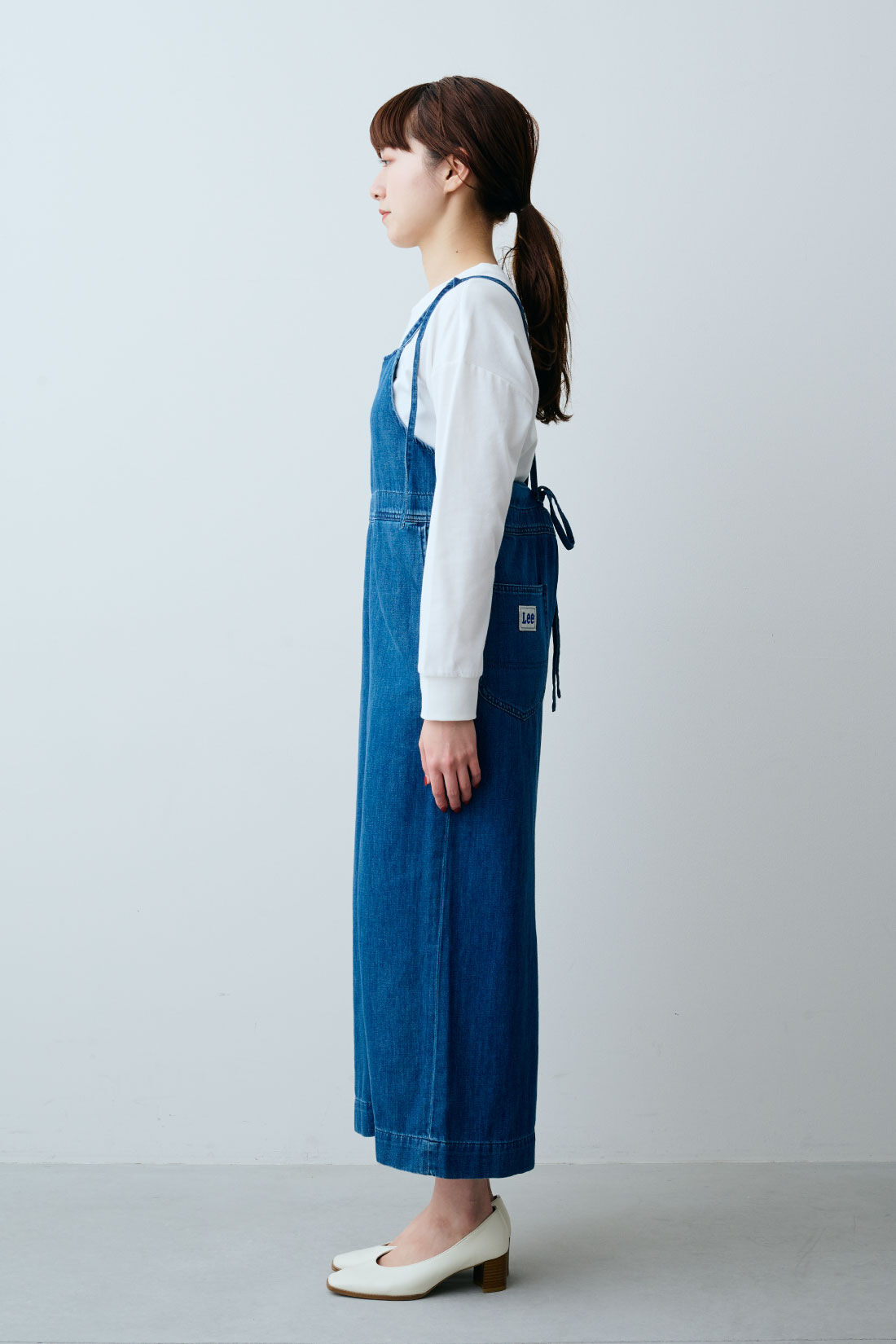 fashion special|【WEB限定・特急便】　Lee HERITAGE LITE  SALOPETTE SKIRT|1：デニム　モデル身長：163cm