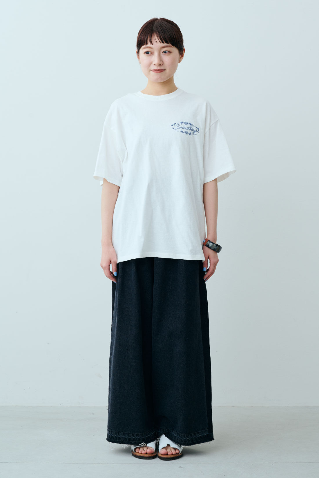 fashion special|【WEB限定・特急便】　SOMETHING BANDANA PRINT TEE H/S|3：ホワイト　モデル身長：163cm