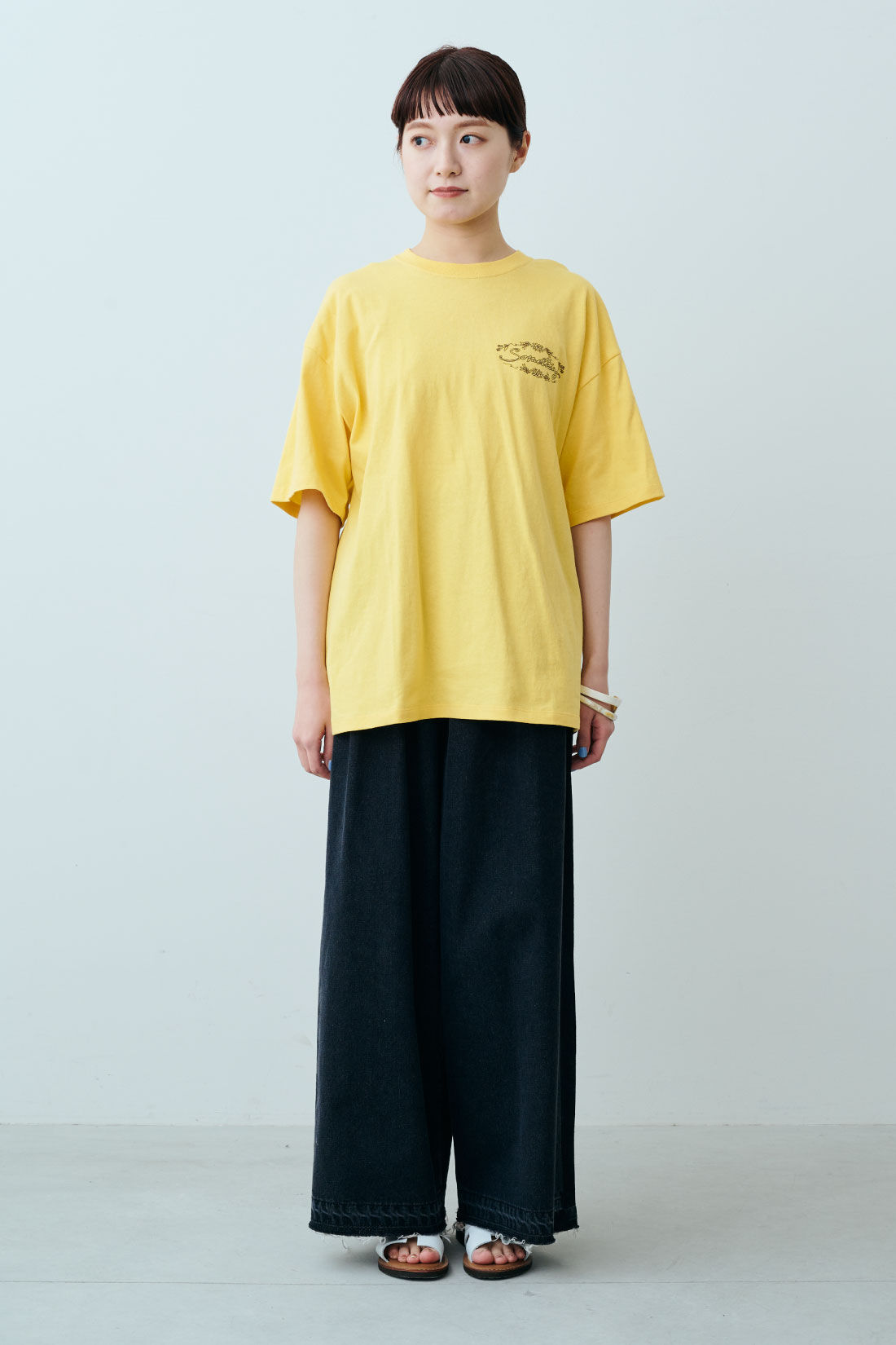 fashion special|【WEB限定・特急便】　SOMETHING BANDANA PRINT TEE H/S|2：イエロー　モデル身長：163cm