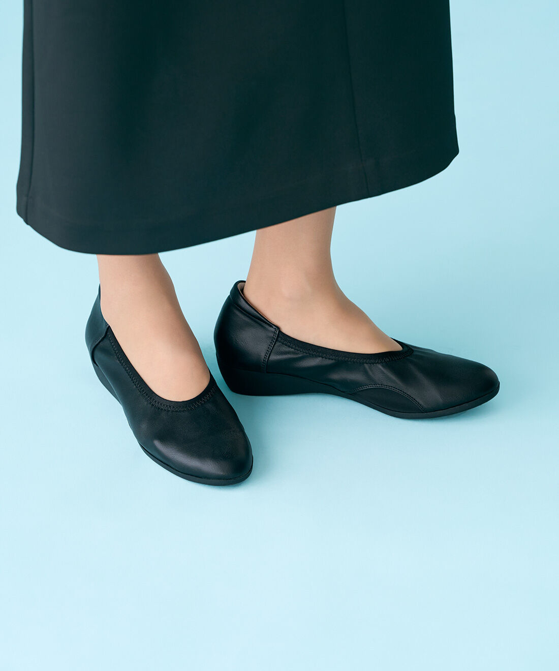 fashion special|リブ イン コンフォート オケージョン遣いにぴったり！ 1足持っておきたい ストレッチ合皮素材のコンフォータブルパンプス〈ブラック〉