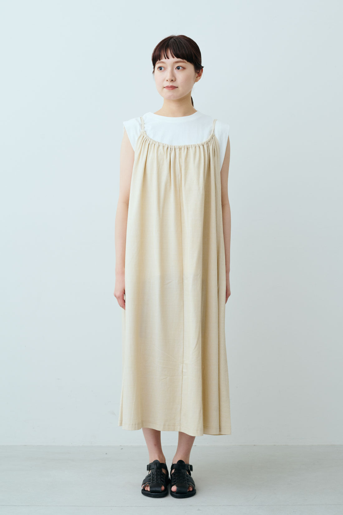 fashion special|【WEB限定・特急便】　Lee CAMISOLE DRESS|1：ベージュ　モデル身長：163cm