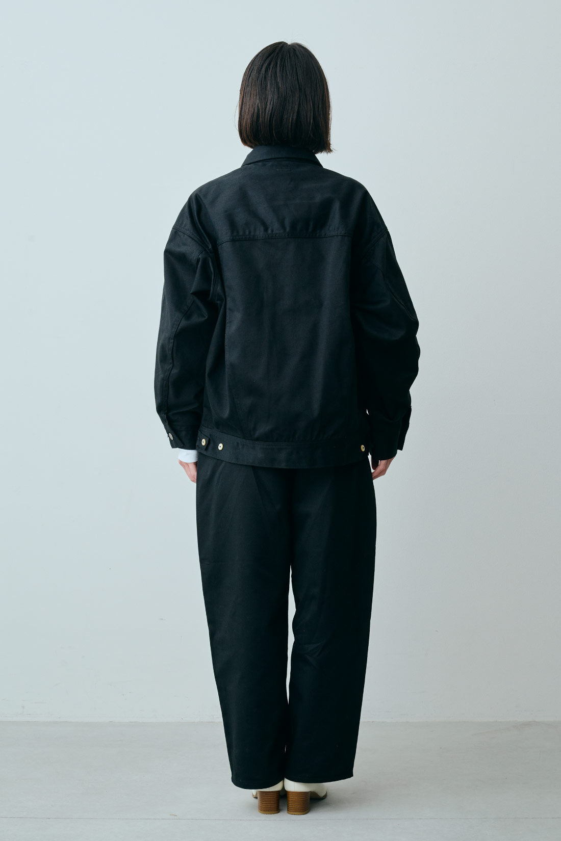 ファッションスペシャル|【WEB限定・特急便】　Lee スーパーサイズパンツ|2：ブラック　モデル身長：168cm