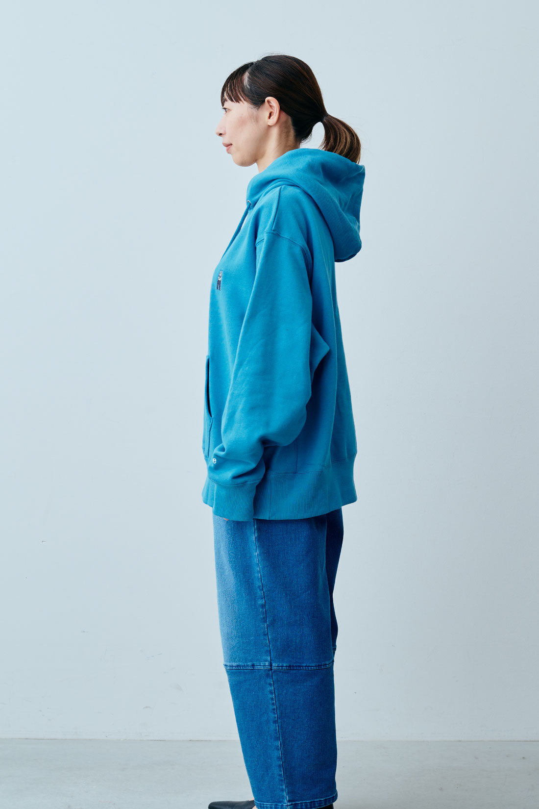 fashion special|【WEB限定・特急便】　LEE WAPPEN HOODIE|5：ブルー　モデル身長：160cm