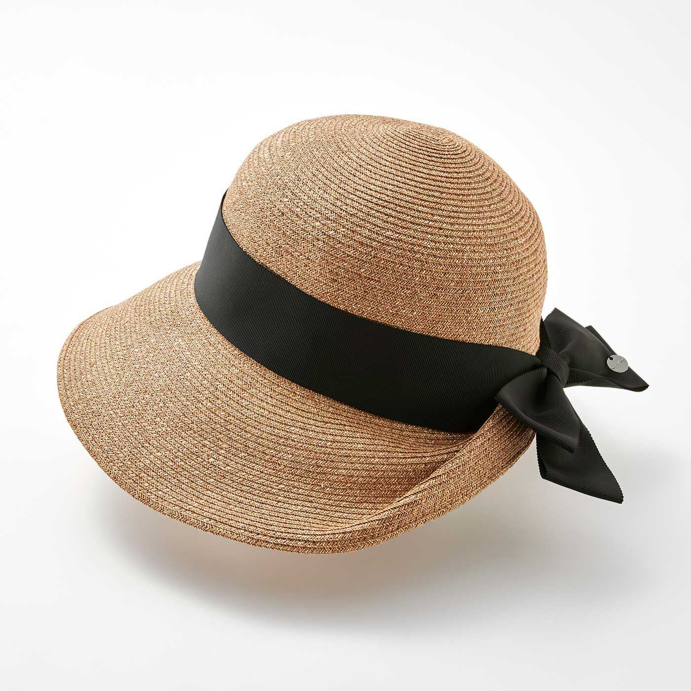 FelissimoLX|LX　since1940老舗マキシン　キャペリンハット〈ベージュ〉（キャリング保管ケース付き）|キャペリンハットは、フランス語で『カプリーヌ』と呼び、1920年代より被られている形で、フランスやイギリスの婦人の方々に愛され、現在に至ります。近年はつばの広い帽子を指し夏用の帽子として表記されています。