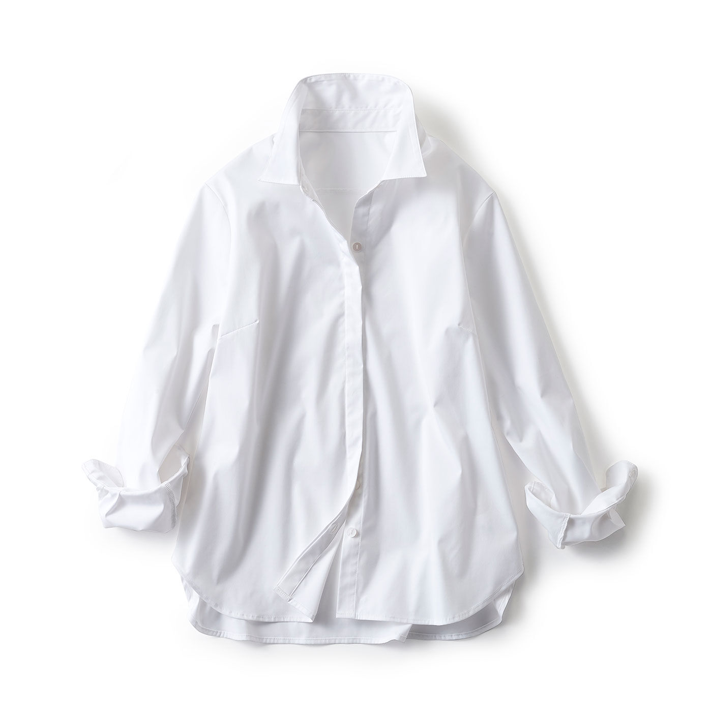 FelissimoLX|LX　大人女性の今が輝く　理想の白シャツ|袖をロールアップしたり少しラフに着用しカジュアルにも着こなせる逸品です。
