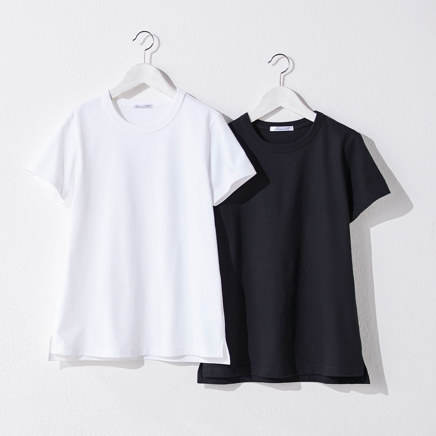 FelissimoLX|LX　大人の今が輝く　理想のTシャツ PARTⅡ（ブラック）|美しさときちんと感が同居する大人のためのＴシャツ。白と黒を持っているとスタイリングの幅も広がります。