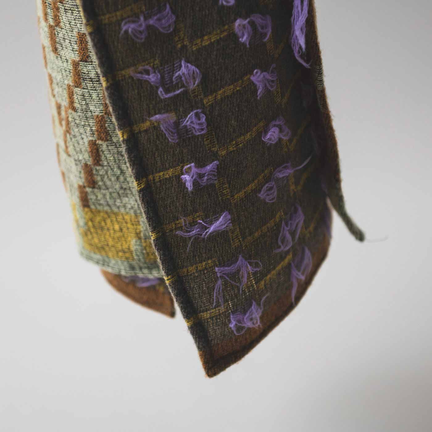 ＆Stories|テキスタイルデザイナーと作った 播州ジャカード織のブークレストール〈ライラック色〉|綿とウール素材による軽さも魅力です。