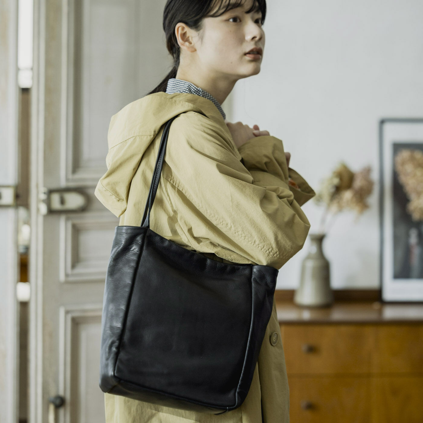 ＆Stories|鞄作りのプロ集団が作った 職人本革のアトラクティヴトートバッグ〈ブラック〉