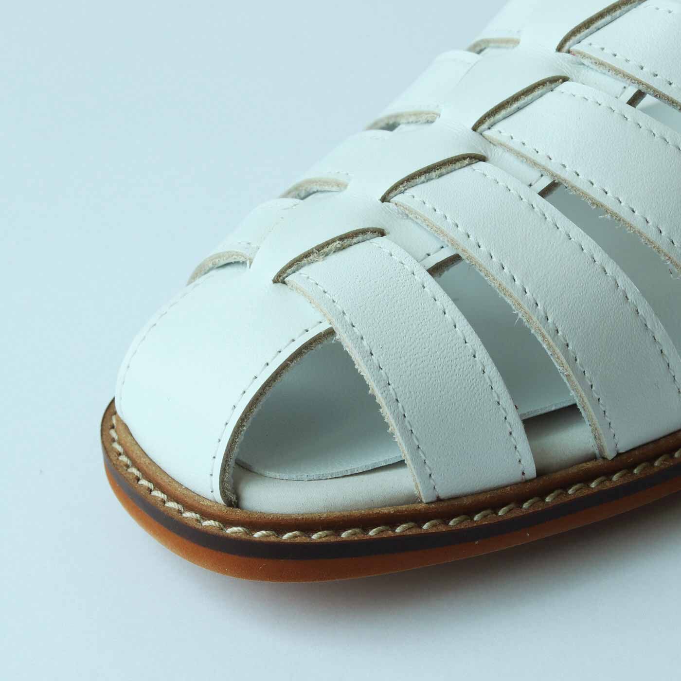 ＆Stories|靴デザイナーの理想で仕上げた 職人本革のフィッシャーマンシューズ〈ホワイト〉|小指が当たったり、とび出したりすることも少なく、甲の幅も目立たずすっきり。