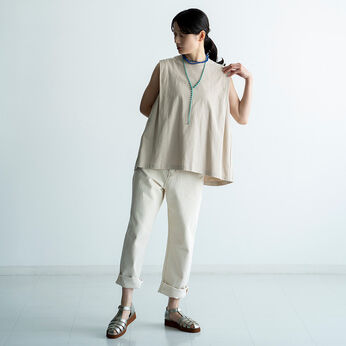 ＆Stories | 職人本革グルカサンダル〈プラチナ色〉