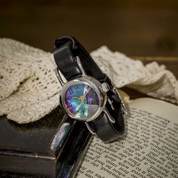 ＆Stories | 滋賀職人オーロラが美しい螺鈿の腕時計〈ブラック〉