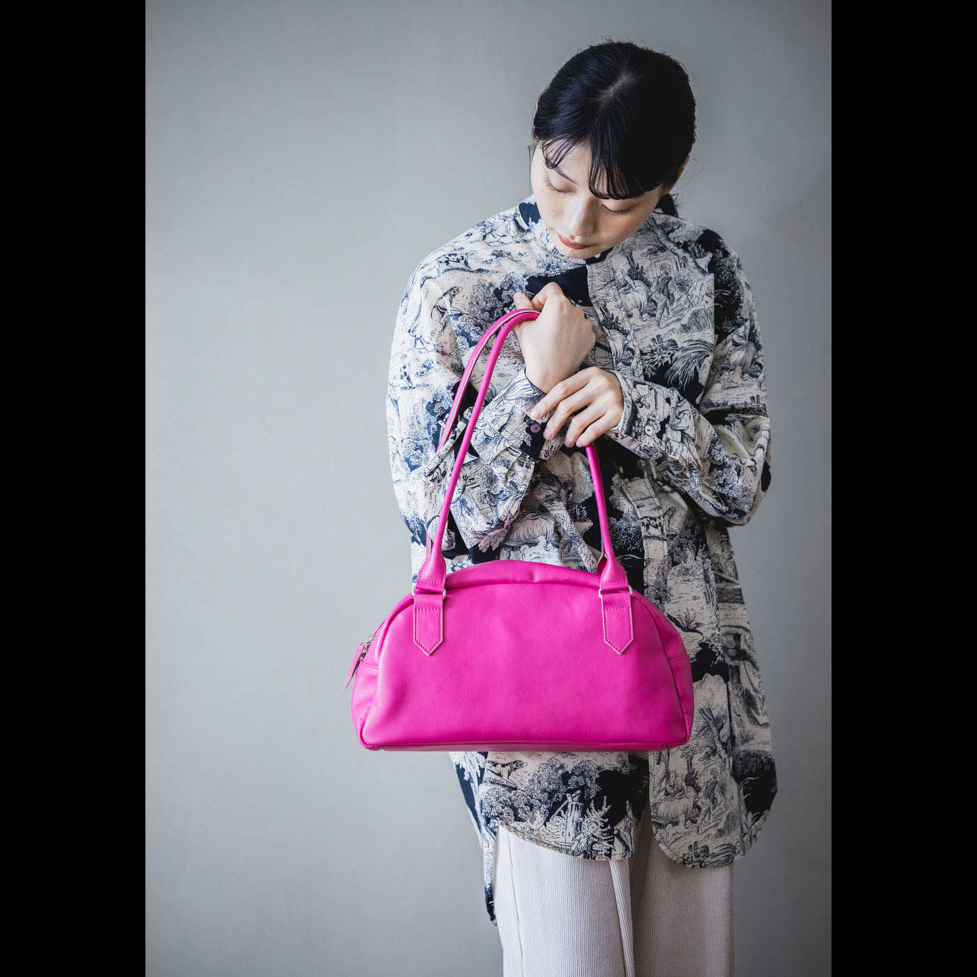 日本職人プロジェクト（Pre-order）|ファッションスタイリストと作った 職人本革のスタイリストバッグ〈チェリーピンク〉[本革 鞄：日本製]