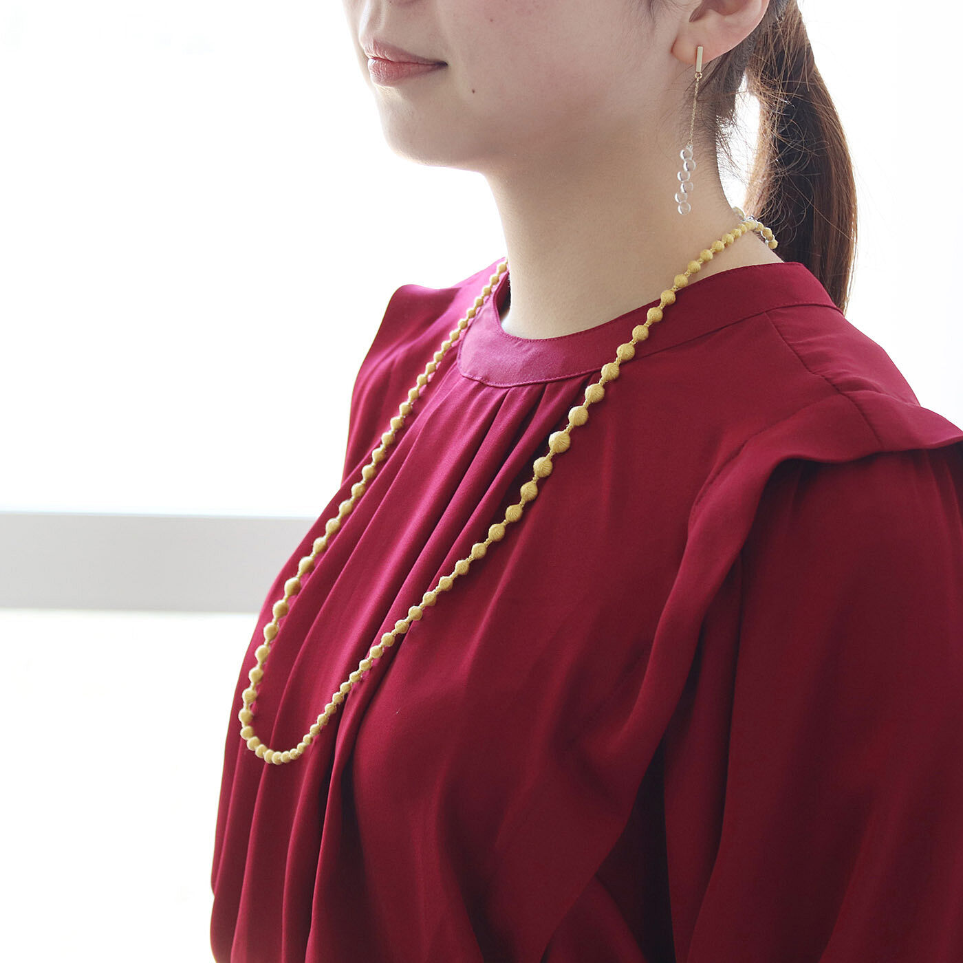 日本職人プロジェクト（Pre-order）|群馬の刺繍工房が作った　誕生石色の刺繍珠ネックレス〈トパーズイエロー色・11月生まれ〉[日本製]