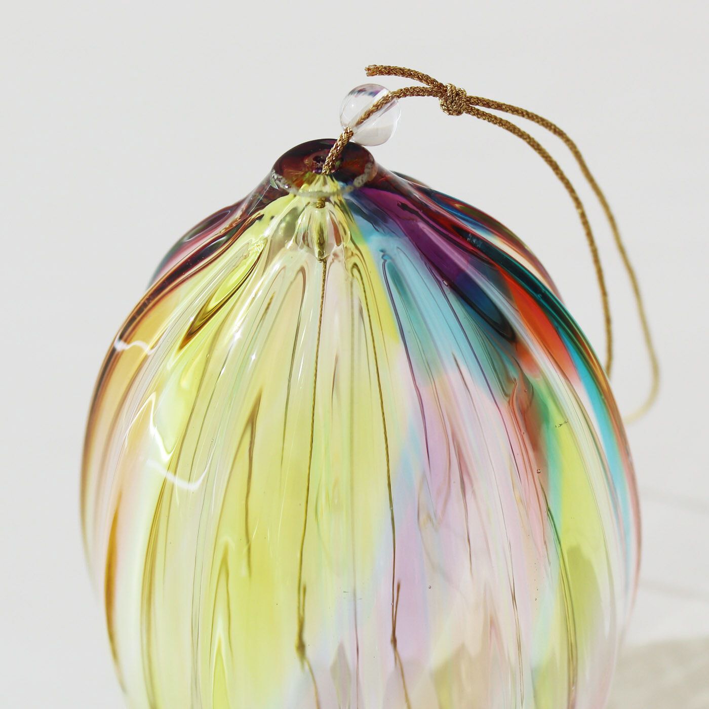 ＆Stories|小田原のガラス職人が作った　オーロラが溶け込んだ宙吹き風鈴|色の出方は商品により異なります。