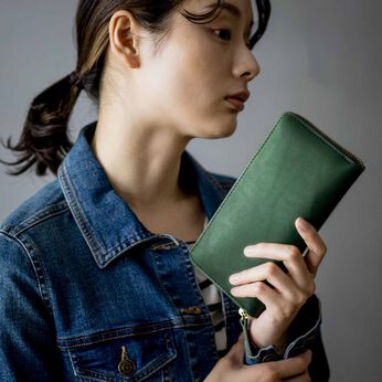 ＆Stories | 福岡の鞄作家カフェウォレット　イタリアングリーン