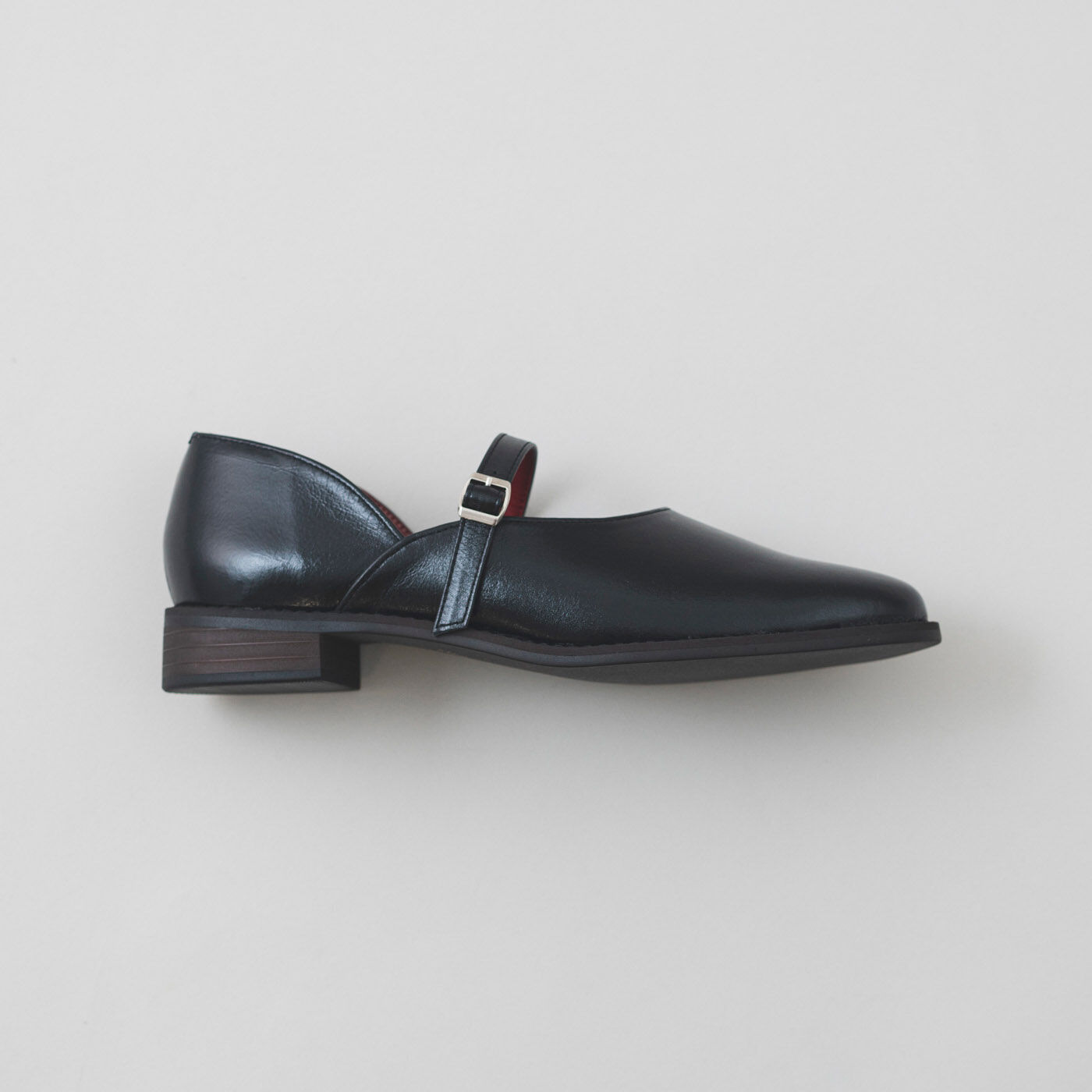 ＆Stories|靴デザイナーの理想で作った 職人本革のレジェルテシューズ〈ブラック〉