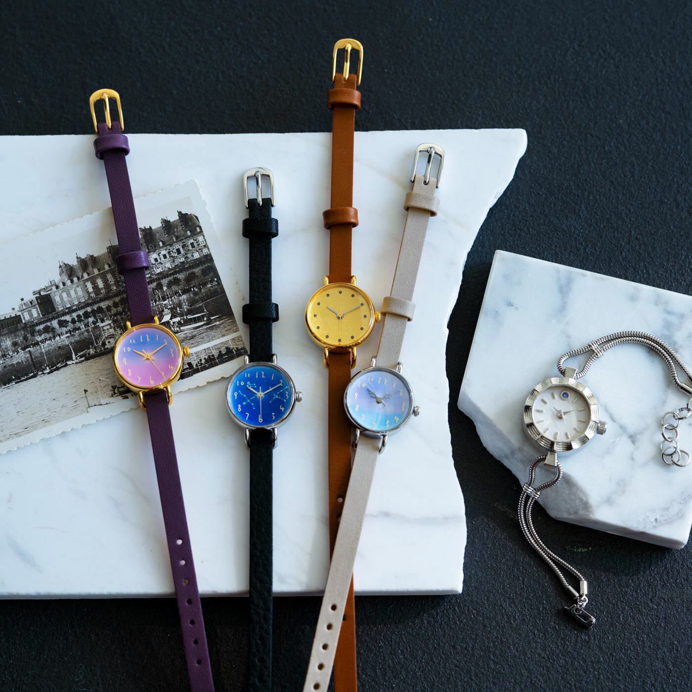 ＆Stories|金沢の時計職人が手掛けた　朝焼けに見惚れる腕時計〈マルベリーパープル〉|この夏登場する腕時計は、どれも洗練された美しい仕上がり。あなたにふさわしい逸品を見つけてくださいね。