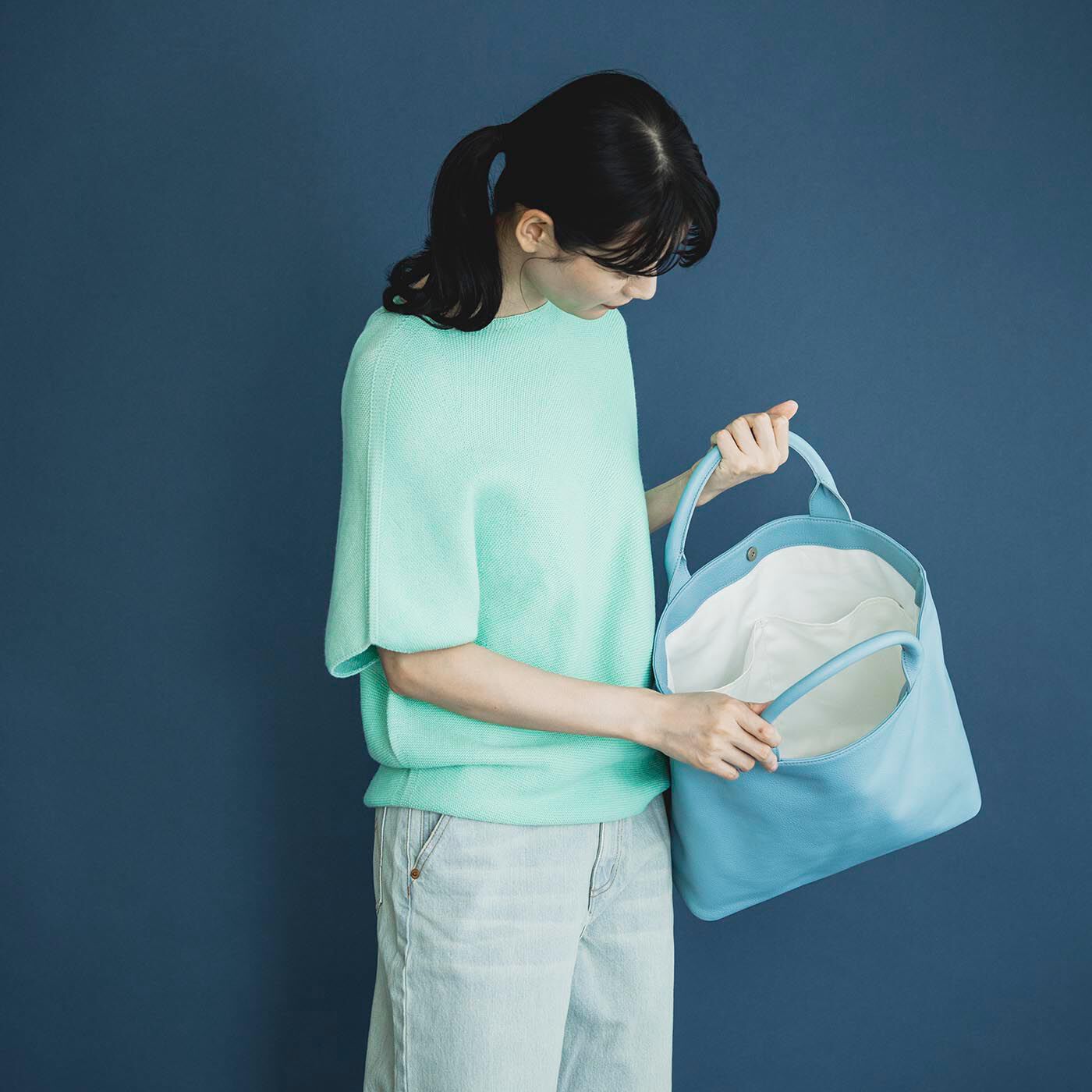 ＆Stories|ファッションスタイリストと作った 職人本革のフィアブルトート〈スウェディッシュブルー〉[本革 鞄：日本製]