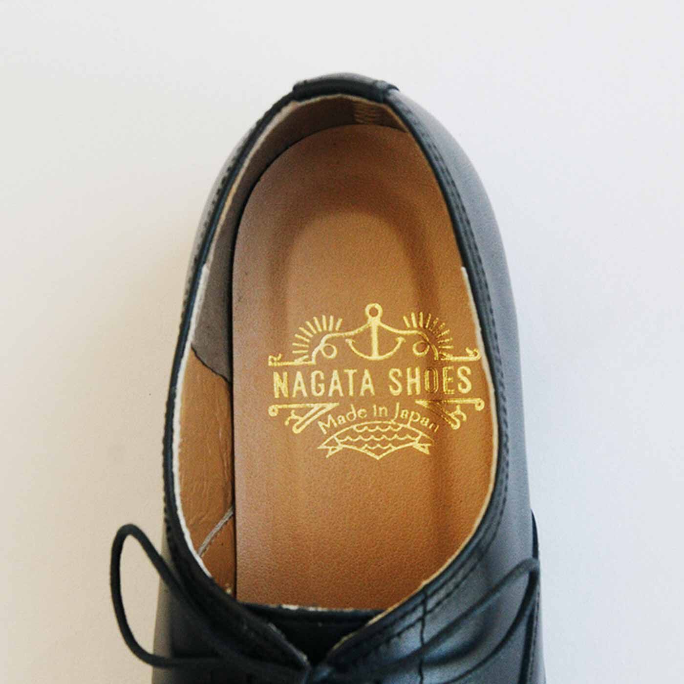 ＆Stories|長田靴職人が叶えた 本革ハーフウィングチップ〈ノアール〉[本革 靴：日本製]|表は国産の牛革でかっちり端正に、中はやわらかい豚革などで履きやすく。